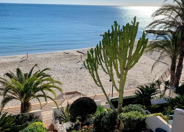 Terraced House By The Beach